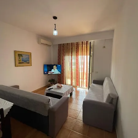 Vali Apartment *